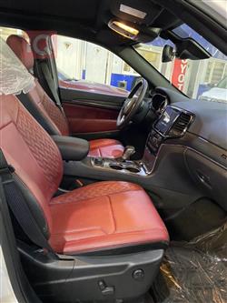 جیپ گراند شیرۆکی